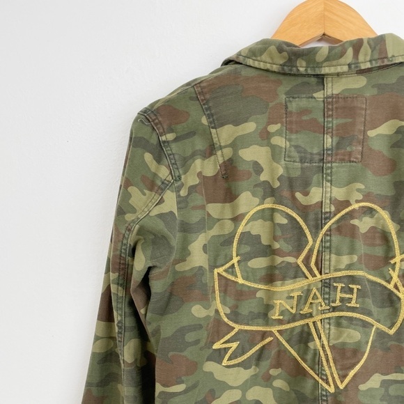 American Eagle Outfitters Camouflage Embroidered Jacket Size Small - Picture 8 of 15